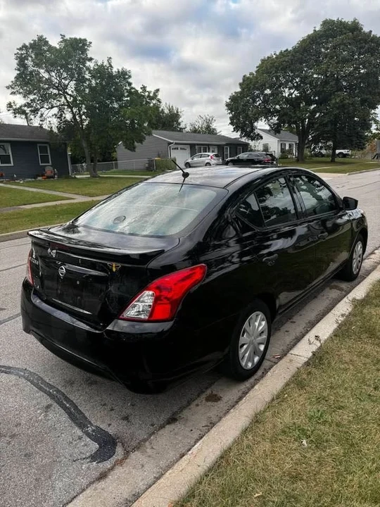 2019 Nissan Versa - Image 3 of 7