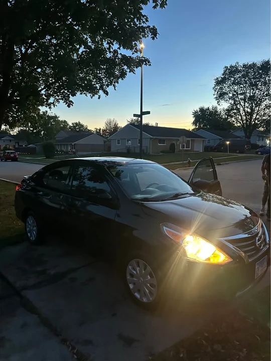 2019 Nissan Versa - Image 6 of 7