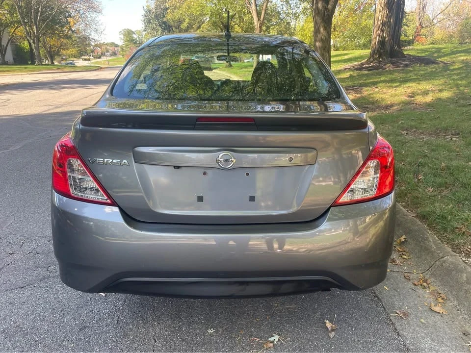 2019 Nissan Versa - Image 5 of 20