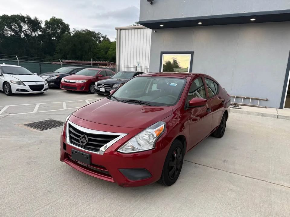 2019 Nissan Versa - Image 2 of 10