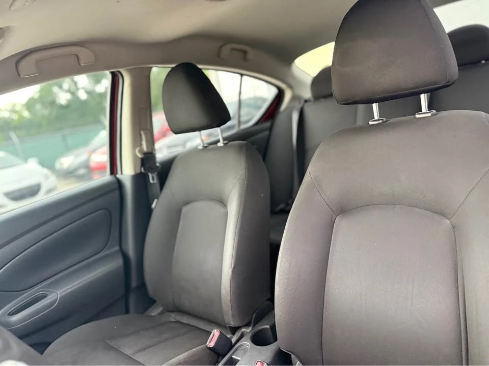 2019 Nissan Versa - Image 6 of 10