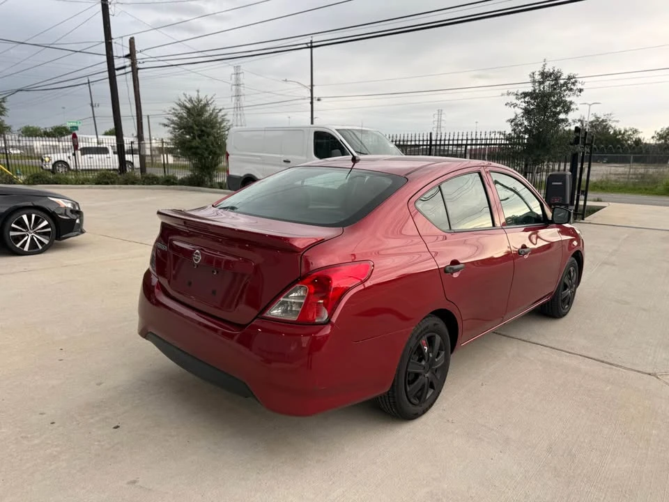 2019 Nissan Versa - Image 9 of 10