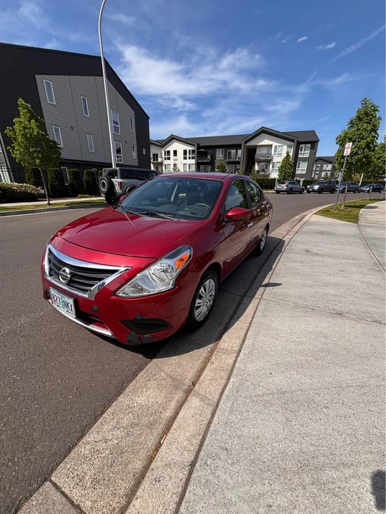 2019 Nissan Versa - Image 2 of 15