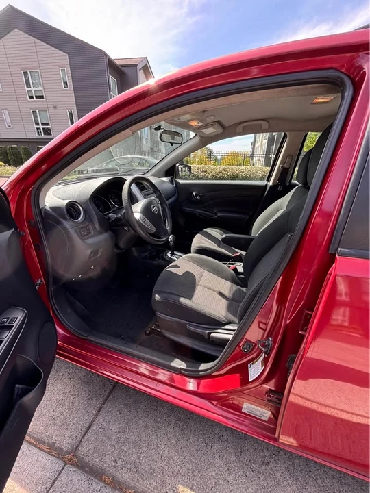 2019 Nissan Versa - Image 11 of 15