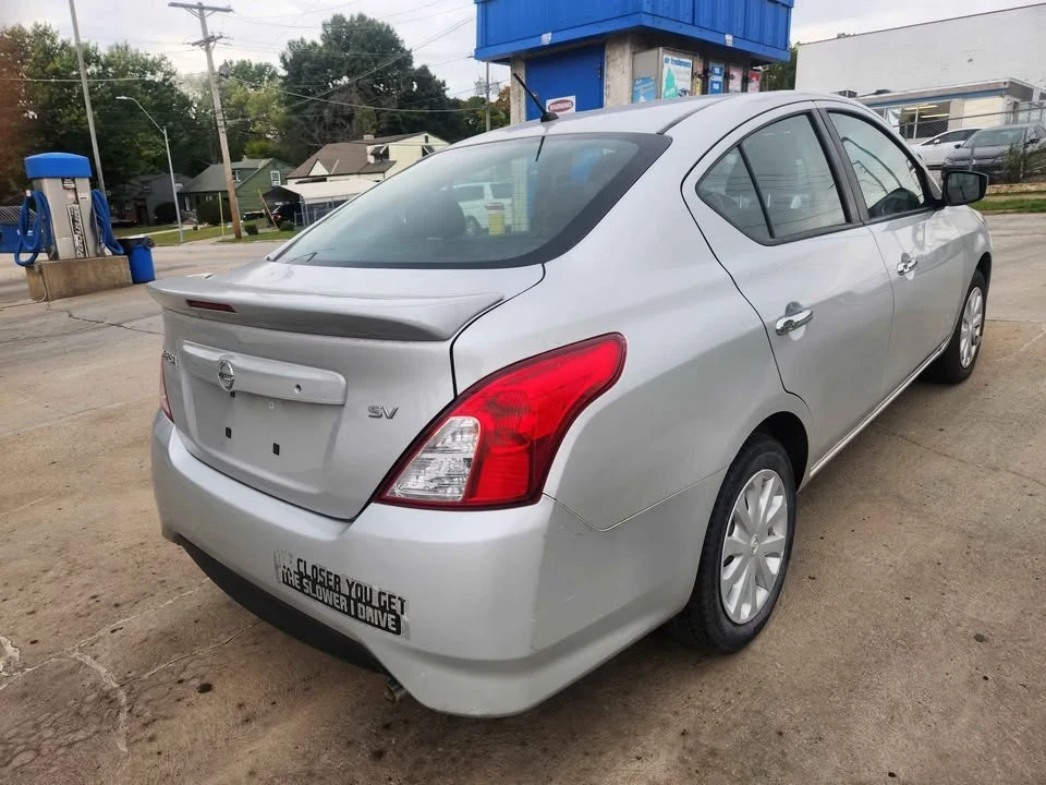2019 Nissan Versa - Image 4 of 12