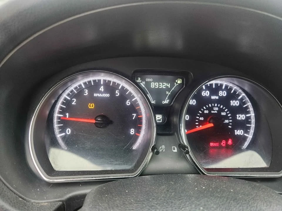 2019 Nissan Versa - Image 11 of 12