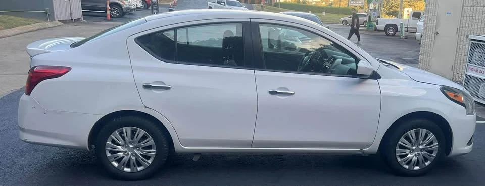 2019 Nissan Versa - Image 6 of 11