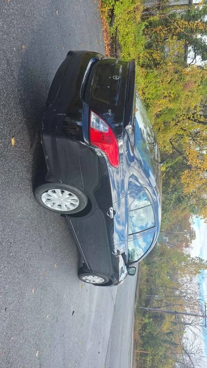 2019 Nissan Versa - Image 6 of 15