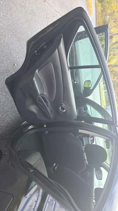 2019 Nissan Versa - Image 14 of 15