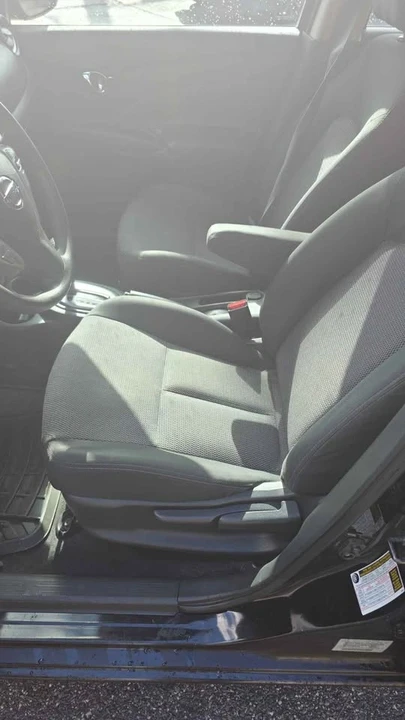 2019 Nissan Versa - Image 10 of 15