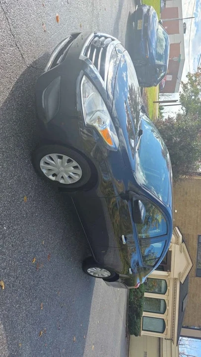 2019 Nissan Versa - Image 2 of 15