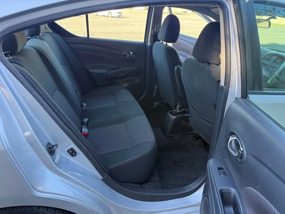 2019 Nissan Versa - Image 15 of 17