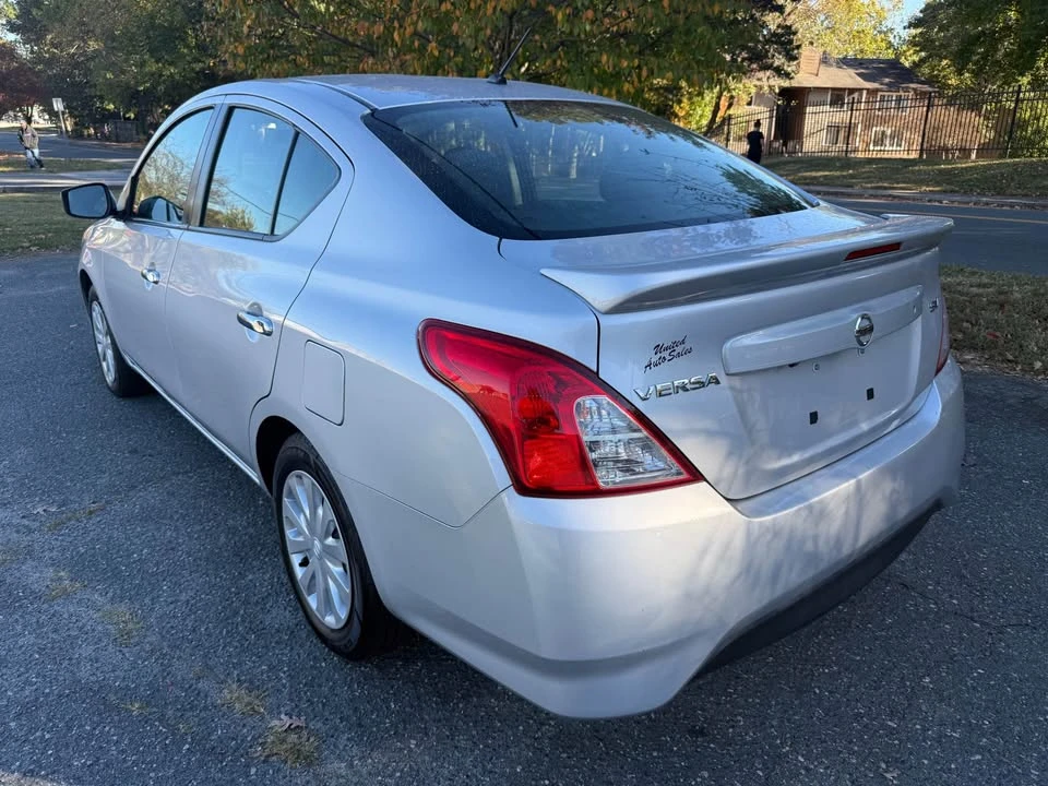 2019 Nissan Versa - Image 6 of 17