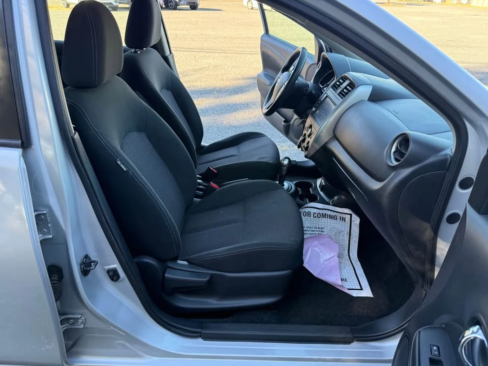 2019 Nissan Versa - Image 13 of 17