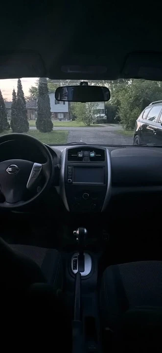 2019 Nissan Versa - Image 4 of 9