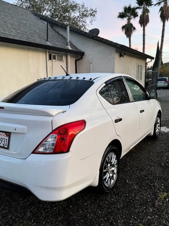 2019 Nissan Versa - Image 3 of 8
