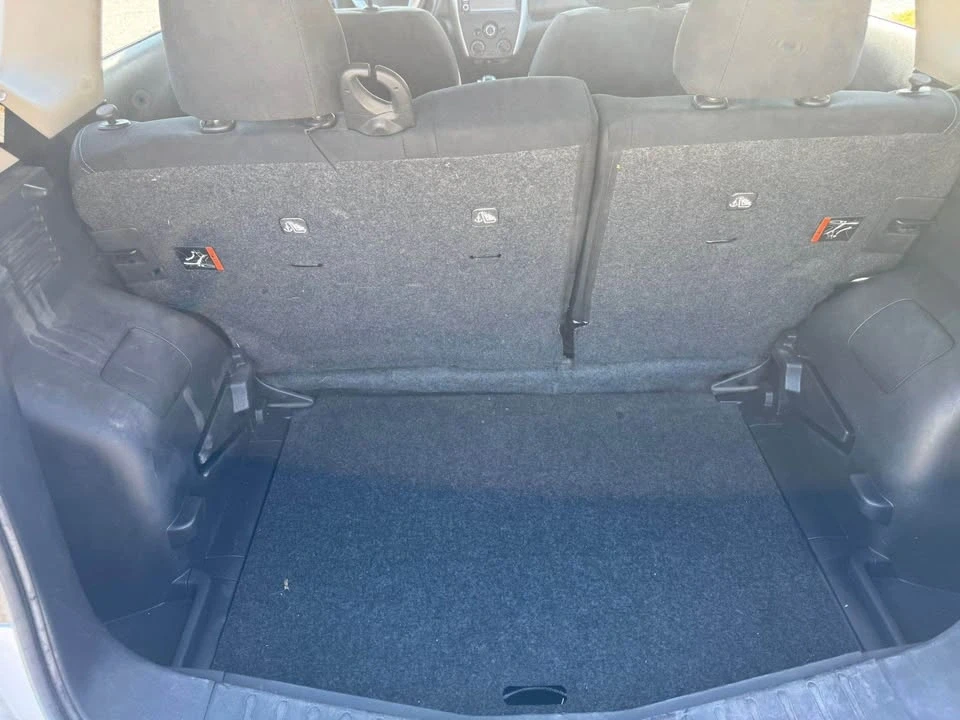 2019 Nissan Versa - Image 8 of 10