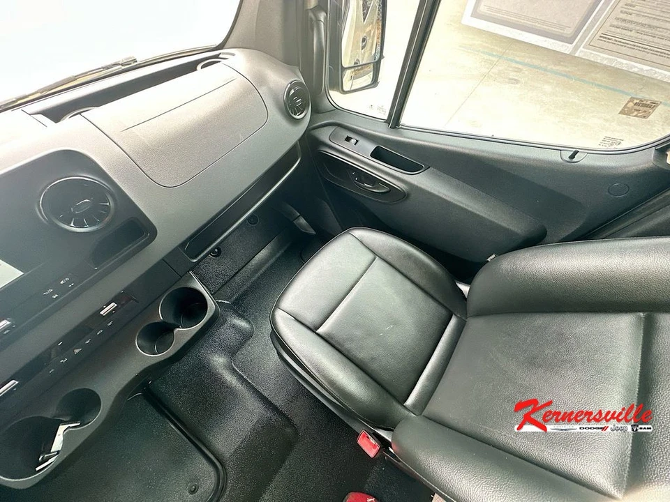 2019 Mercedes-Benz VS30 Sprinter - Image 11 of 21
