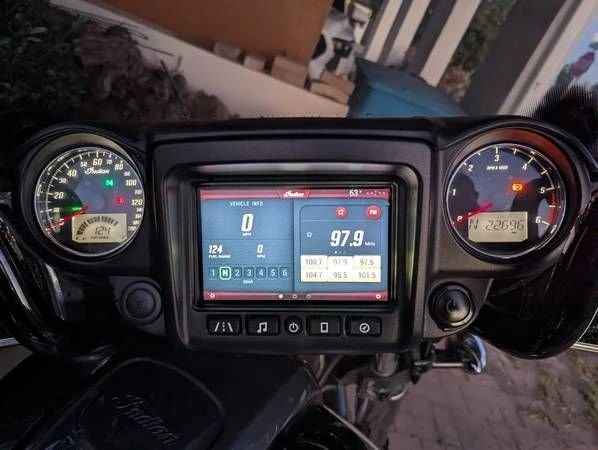 2019 Indian Chief - Image 5 of 9