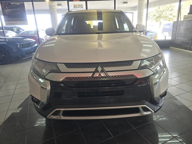 2019 Mitsubishi Outlander - Image 2 of 4