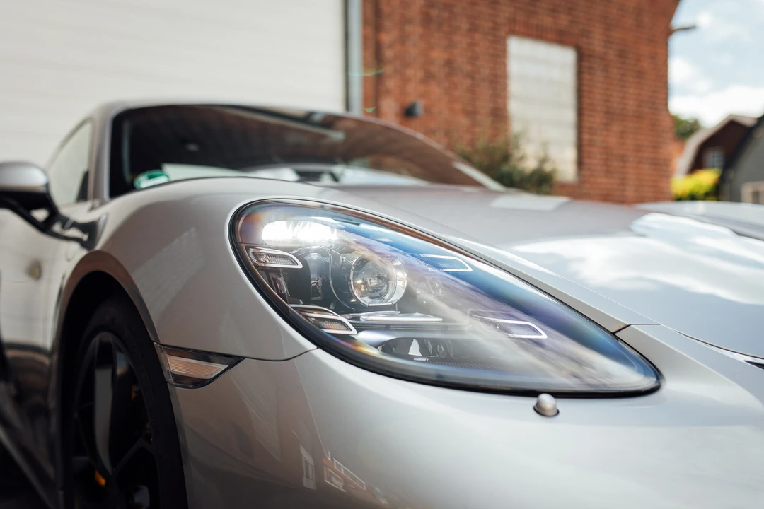 2019 Porsche 718 Cayman GT4 - Image 25 of 31