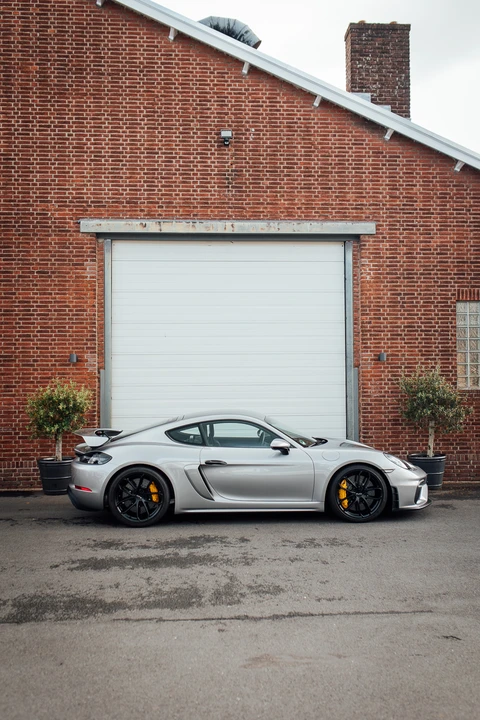 2019 Porsche 718 Cayman GT4 - Image 17 of 31