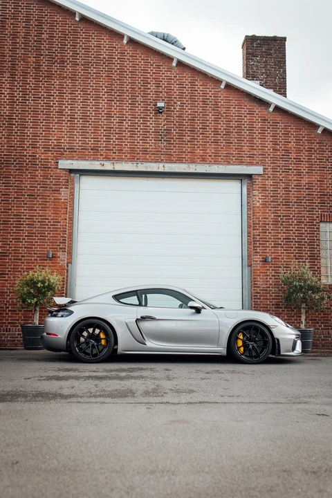 2019 Porsche 718 Cayman GT4 - Image 18 of 31