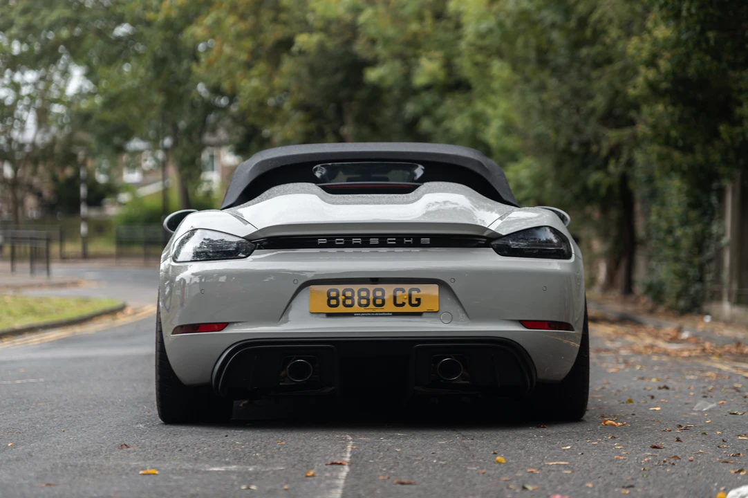 2019 Porsche 718 Boxster Spyder - Image 16 of 31