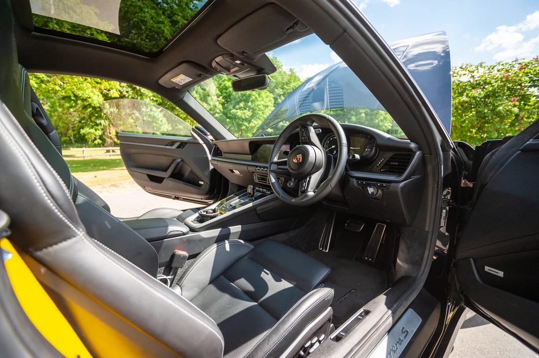 2019 Porsche 992 Carrera S - Image 25 of 31