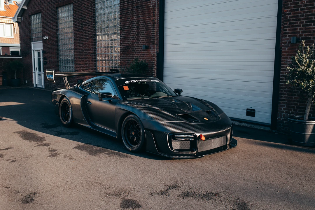 2019 Porsche 934 & 935 - Image 15 of 31