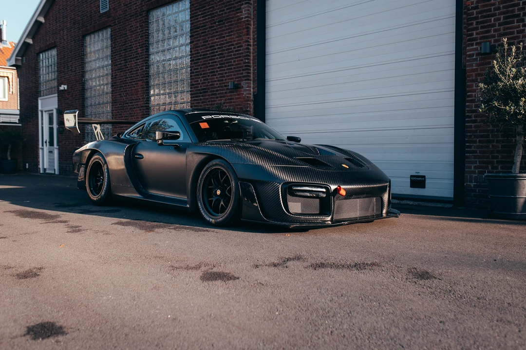 2019 Porsche 934 & 935 - Image 10 of 31