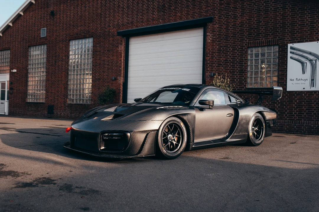 2019 Porsche 934 & 935 - Image 17 of 31