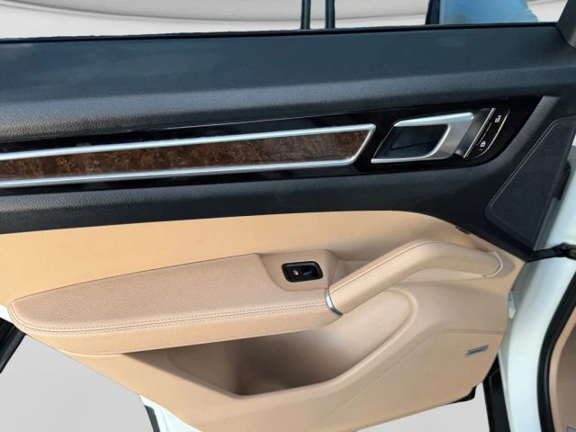 2019 Porsche 9Y0/9Y3 Cayenne - Image 15 of 31
