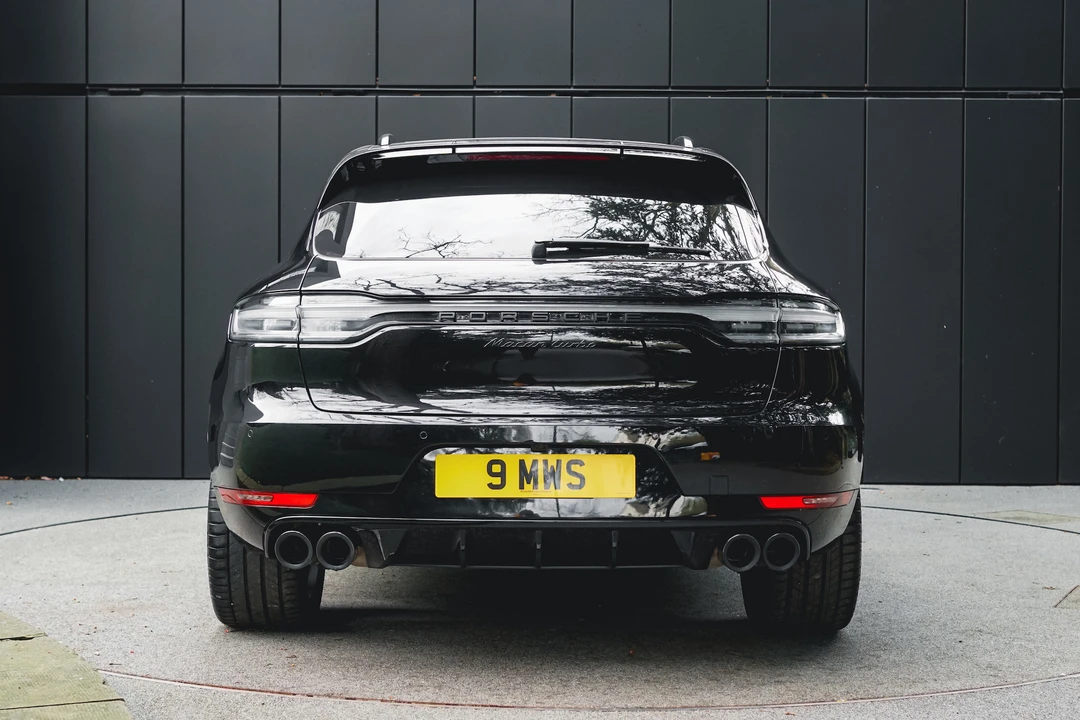 2019 Porsche Macan Turbo - Image 18 of 31