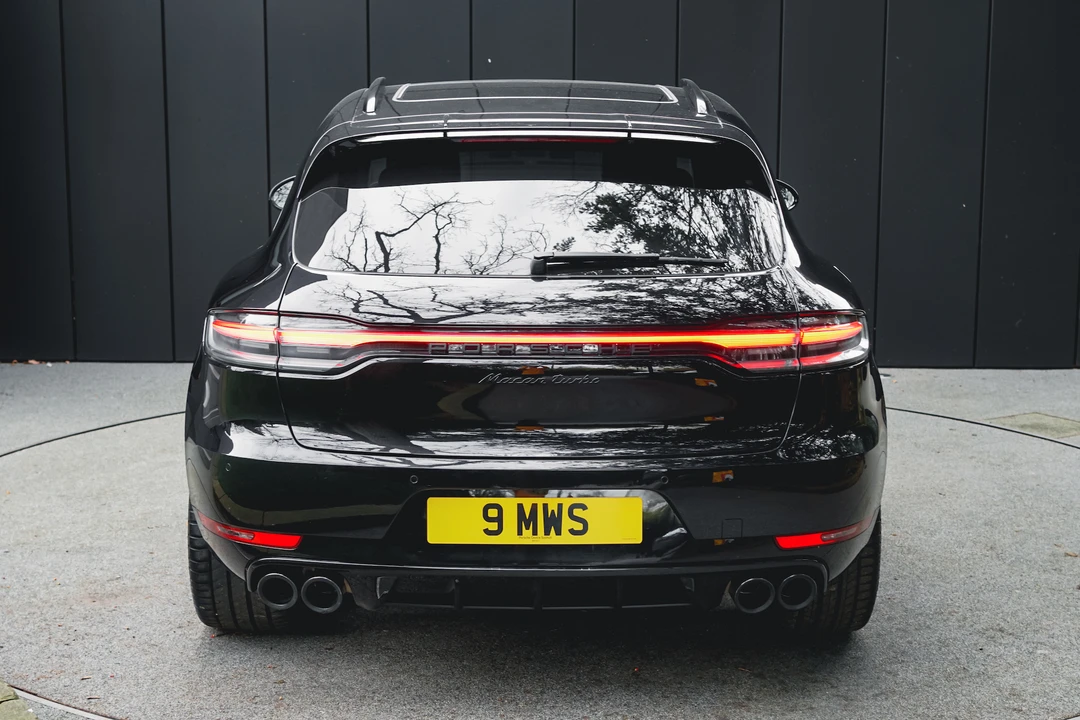 2019 Porsche Macan Turbo - Image 19 of 31