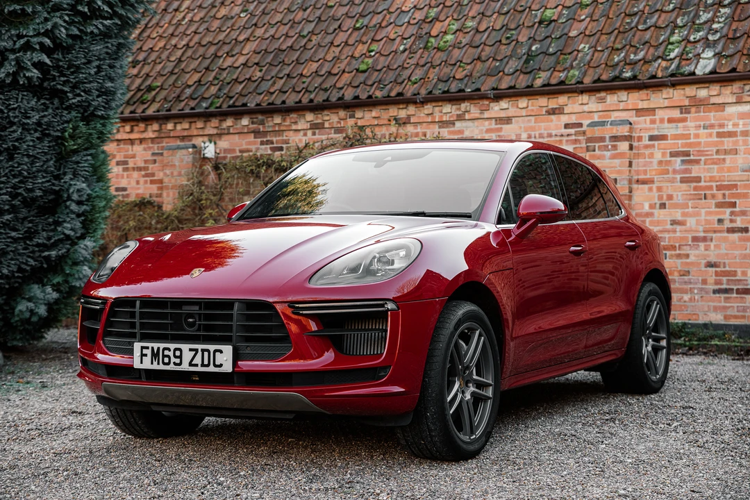 2019 Porsche Macan Turbo - Image 2 of 31