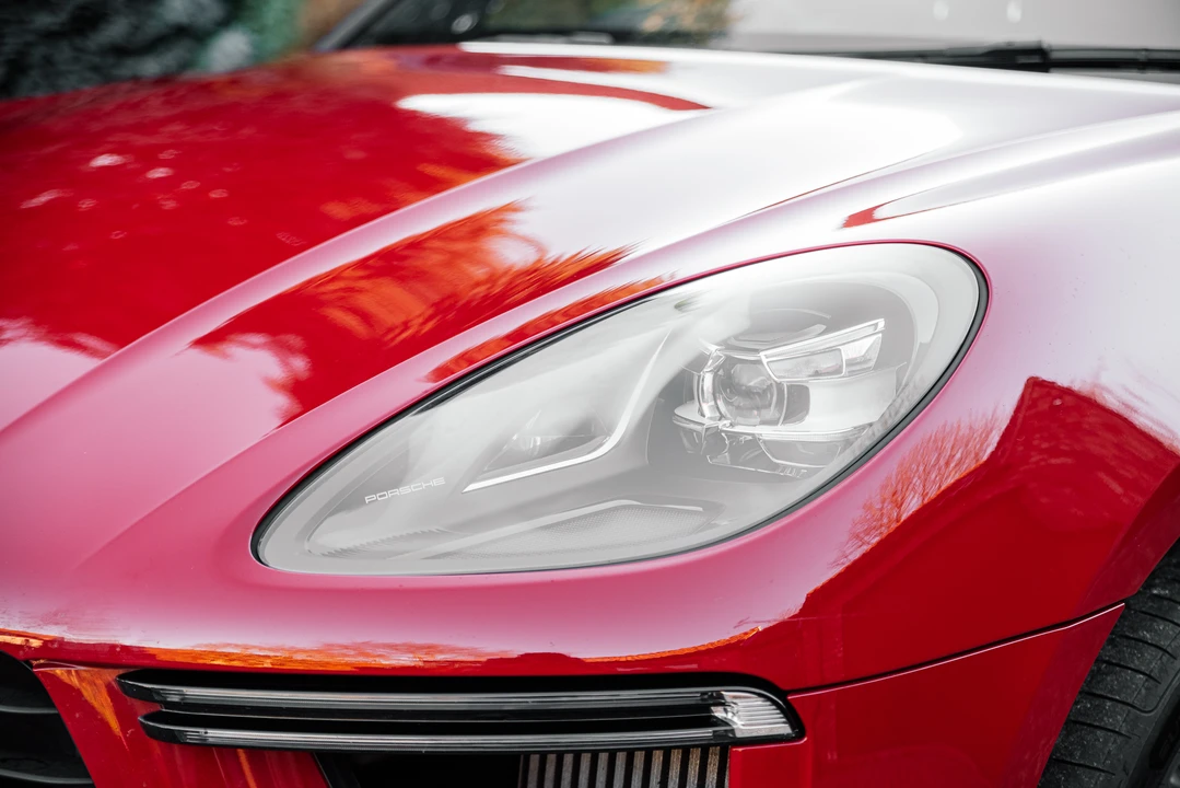 2019 Porsche Macan Turbo - Image 15 of 31
