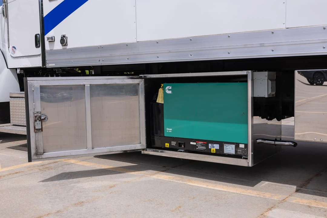2019 Peterbilt - Image 30 of 31