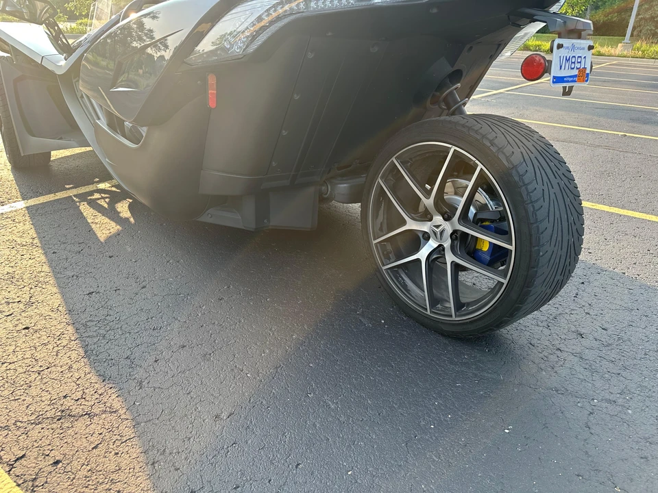 2019 Polaris Slingshot - Image 20 of 31