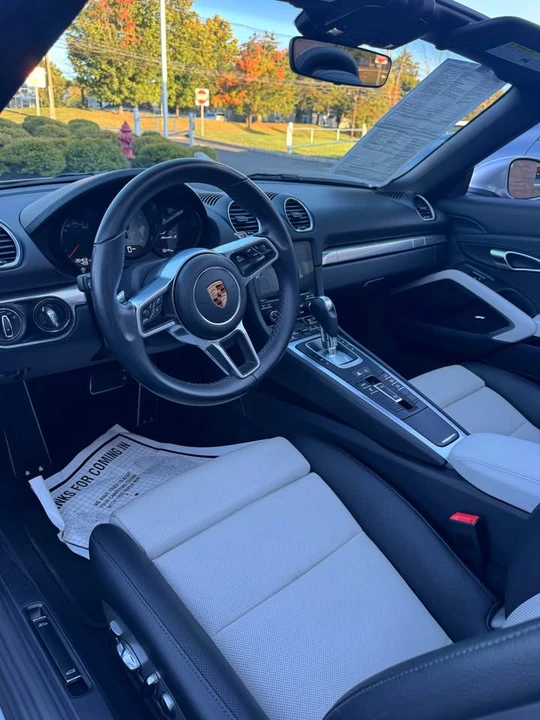 2019 Porsche 718 Boxster S - Image 4 of 10