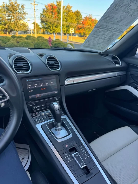 2019 Porsche 718 Boxster S - Image 9 of 10