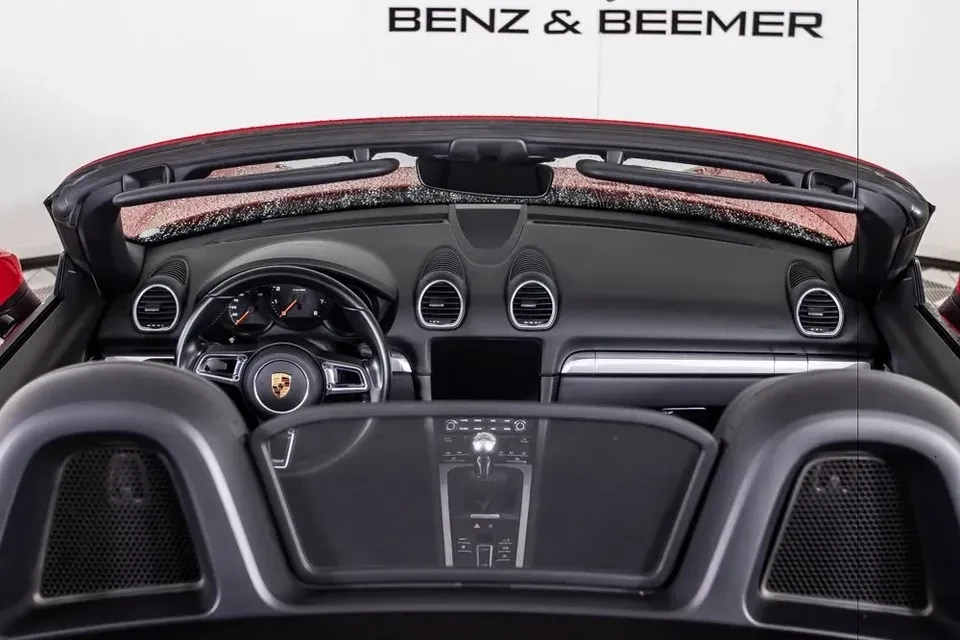 2019 Porsche 718 Boxster - Image 8 of 12
