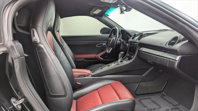 2019 Porsche 718 Boxster - Image 15 of 19