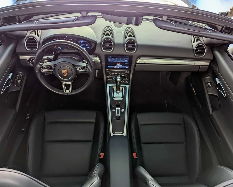 2019 Porsche 718 Boxster - Image 11 of 19