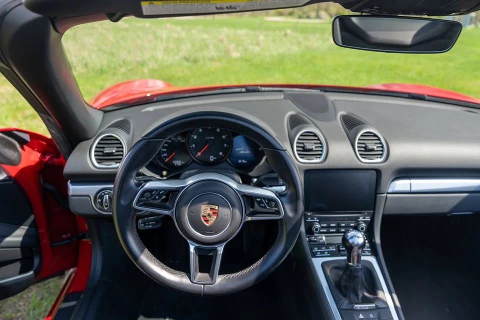 2019 Porsche 718 Boxster - Image 9 of 19