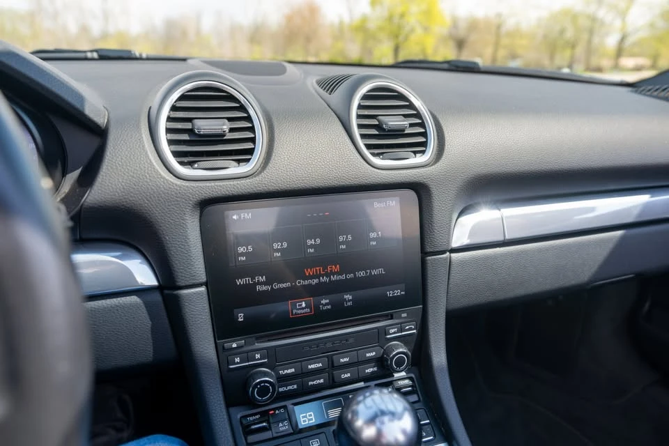 2019 Porsche 718 Boxster - Image 11 of 19
