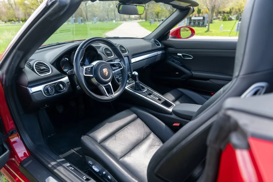 2019 Porsche 718 Boxster - Image 8 of 19