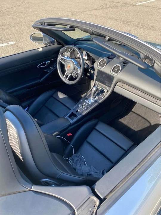 2019 Porsche 718 Boxster - Image 9 of 10