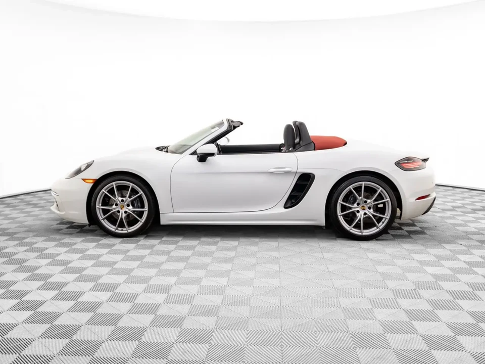 2019 Porsche 718 Boxster - Image 2 of 8