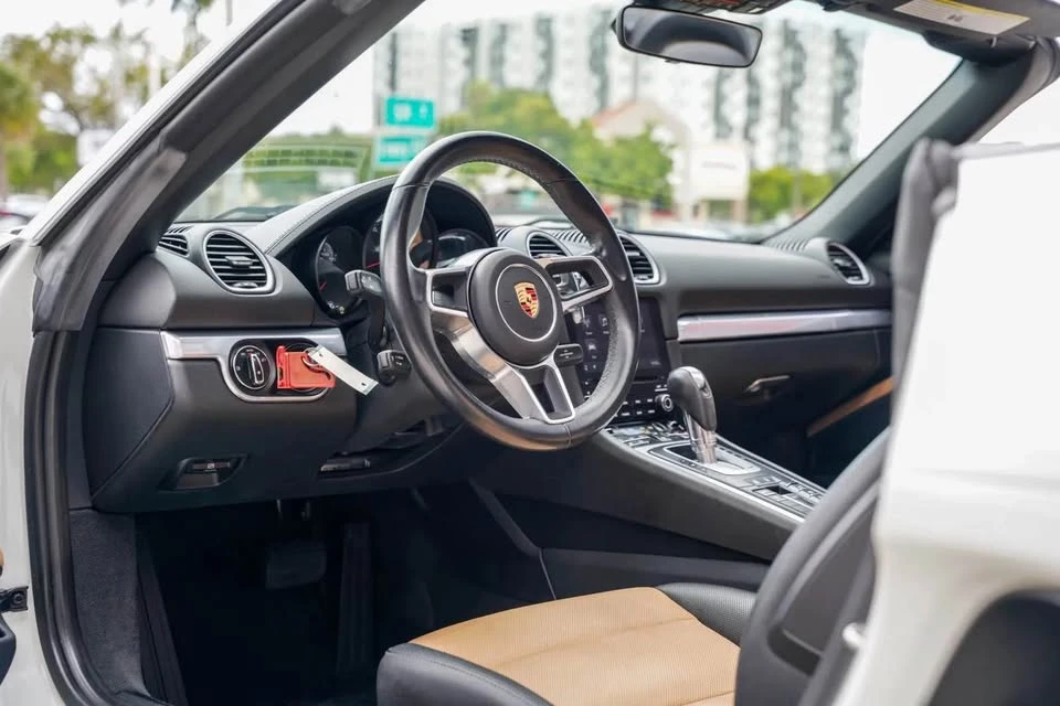 2019 Porsche 718 Boxster - Image 6 of 15